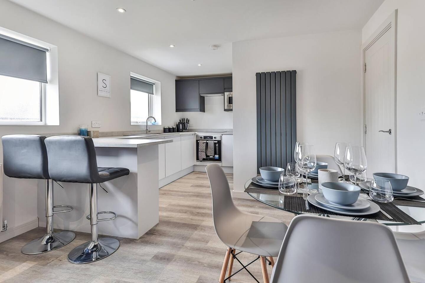 Newly Renovated 3 Bed 2 Bath Apartment & Parking Σέφιλντ Εξωτερικό φωτογραφία