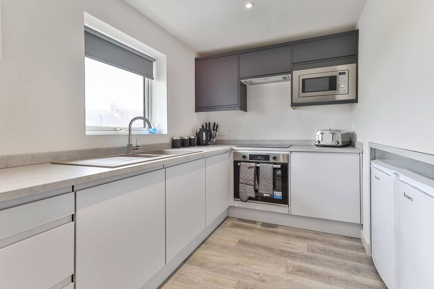 Newly Renovated 3 Bed 2 Bath Apartment & Parking Σέφιλντ Εξωτερικό φωτογραφία